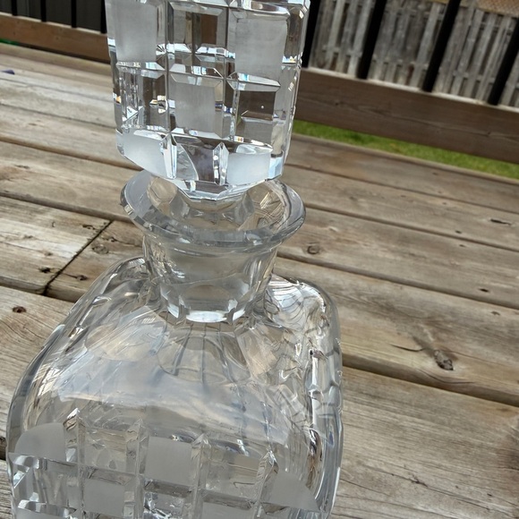 Vintage  Crystal Glass Decanter, square stop, heavy 4,5lbt - Picture 2 of 13